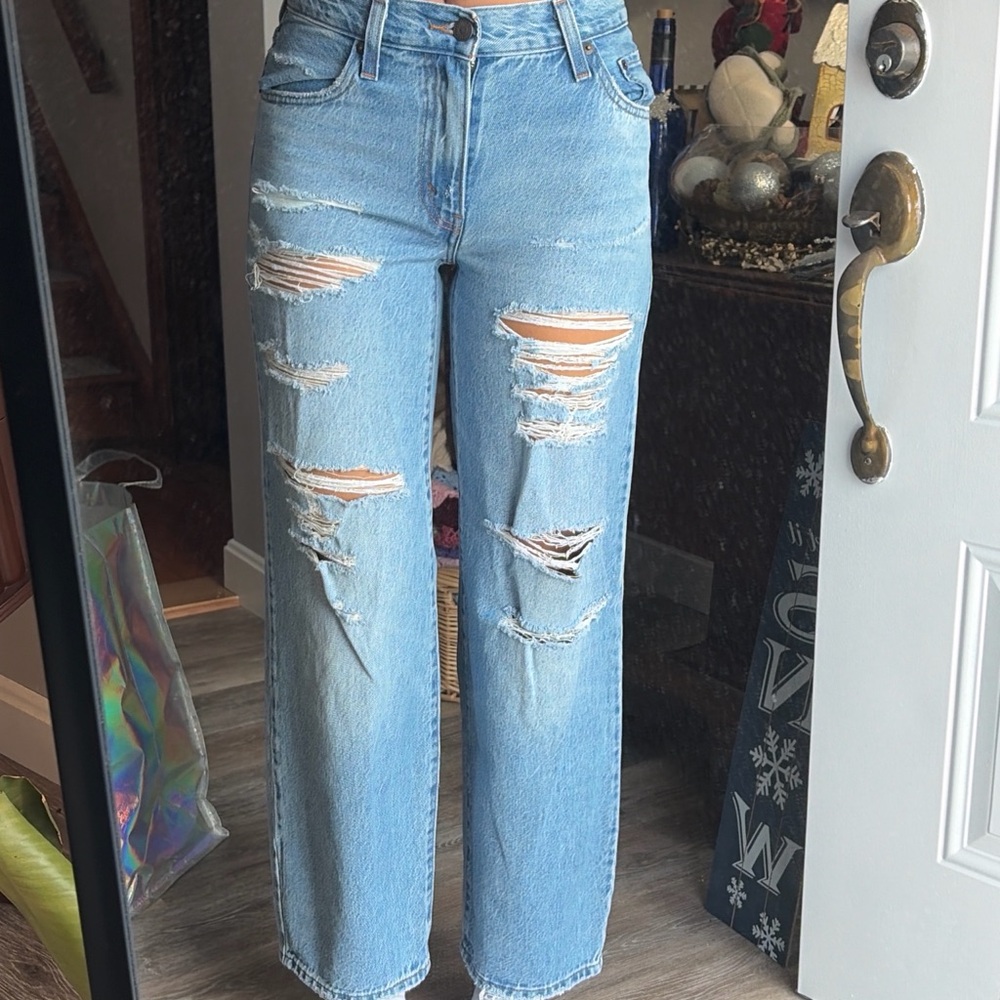 Baggy dad Levi’s size 24 & 28 inch inseam